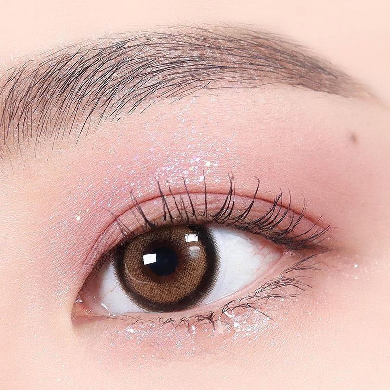 NANAVIEW Laura Brown - eotd